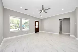 604 Miriam St, Baytown, TX 77520 - Photo 14