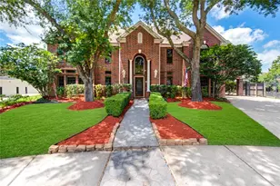 16 Fosters Ct, Sugar Land, TX 77479 - Photo 1