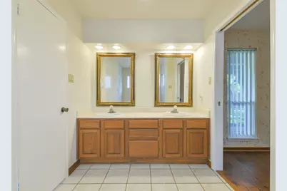6103 Gallant Forest Drive, Houston, TX 77088 - Photo 12
