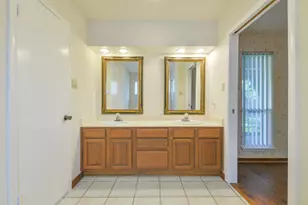 6103 Gallant Forest Dr, Houston, TX 77088 - Photo 12