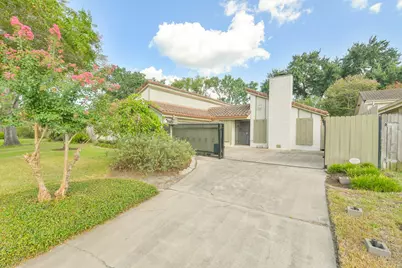 6103 Gallant Forest Drive, Houston, TX 77088 - Photo 1