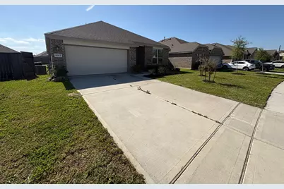 9915 Highland Harvest Drive, Baytown, TX 77521 - Photo 4