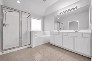 4109 Oak Point Dr, Pearland, TX 77581 - Photo 4