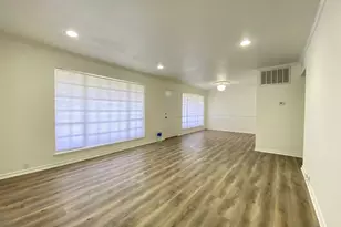 2101 Fountain View Dr, Houston, TX 77057 - Photo 4