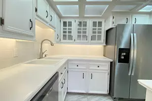 2101 Fountain View Dr, Houston, TX 77057 - Photo 8