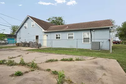 1739 W 7th Street, Freeport, TX 77541 - Photo 12