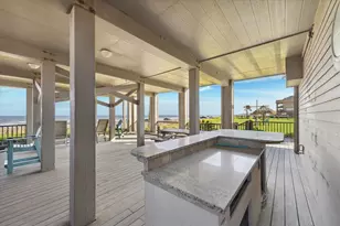 1 Blue Heron Cir Dr, Jamaica Beach, TX 77554 - Photo 28