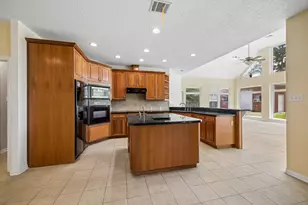 319 Mariachi St, Crosby, TX 77532 - Photo 8