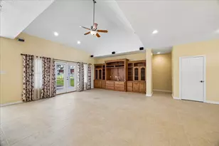 319 Mariachi St, Crosby, TX 77532 - Photo 8