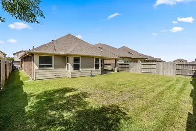 10835 Cliffs View Drive, Rosharon, TX 77583 - Photo 18