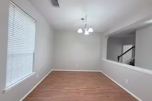 2926 Richland Spring Ln, Sugar Land, TX 77479 - Photo 2