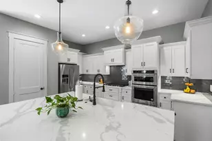 2018 Marnel Rd, Houston, TX 77055 - Photo 10