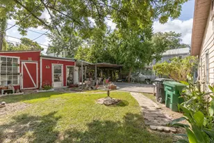 908 Northwood St, Houston, TX 77009 - Photo 16