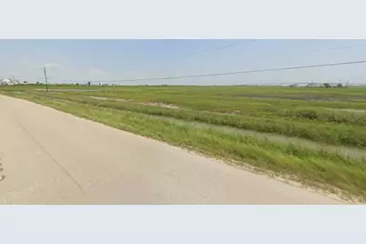229 Thunder Road, Surfside Beach, TX 77541 - Photo 2