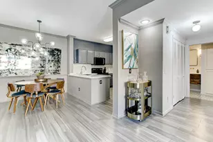 2111 Welch St, Houston, TX 77019 - Photo 2