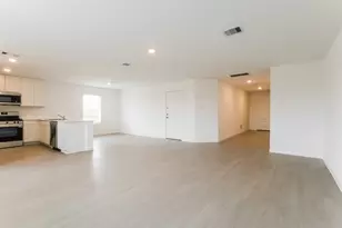 303 Bush Mdw Ln, Magnolia, TX 77354 - Photo 4