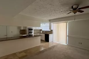 2010 Windy Meadow Dr, Sugar Land, TX 77478 - Photo 6