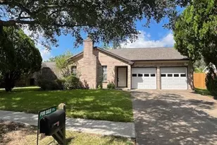 2010 Windy Meadow Dr, Sugar Land, TX 77478 - Photo 1