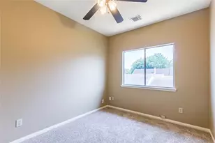 988 Birnham Woods Blvd, Pasadena, TX 77503 - Photo 8