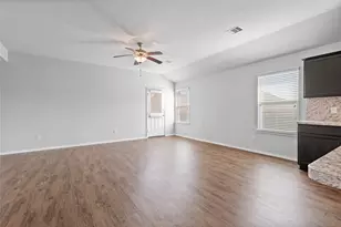 14097 Lake Cres Dr, Conroe, TX 77384 - Photo 10