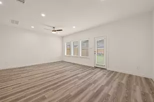 2826 Lisburn Ter Ln, Houston, TX 77051 - Photo 6