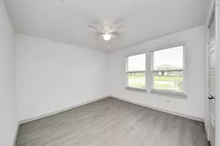 7803 Golden Rubia Ln, Rosharon, TX 77583 - Photo 8