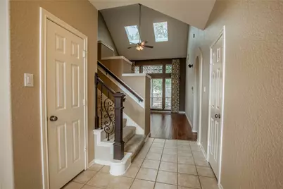 158 Prairie Dawn Circle, The Woodlands, TX 77385 - Photo 6
