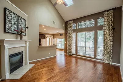 158 Prairie Dawn Circle, The Woodlands, TX 77385 - Photo 8