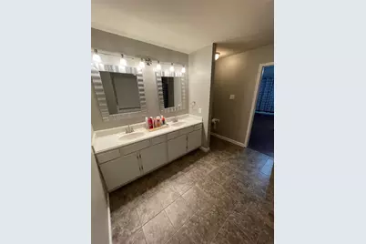 17158 Summer Hollow Drive, Sugar Land, TX 77498 - Photo 8