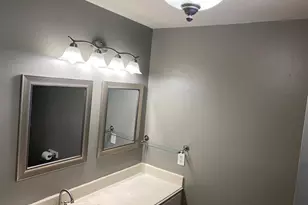 17158 Summer Hollow Dr, Sugar Land, TX 77498 - Photo 12