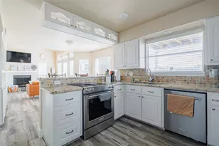 25314 Intrepid Ln, Galveston, TX 77554 - Photo 6