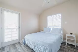 25314 Intrepid Ln, Galveston, TX 77554 - Photo 16