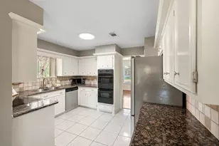 2026 Riverlawn Dr, Kingwood, TX 77339 - Photo 16
