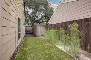 13975 Hollowgreen Dr, Houston, TX 77082 - Photo 26