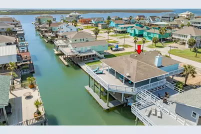 247 Schooner Drive, Freeport, TX 77541 - Photo 2