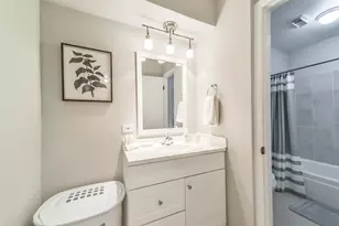 1413 Ramada Dr, Houston, TX 77062 - Photo 2
