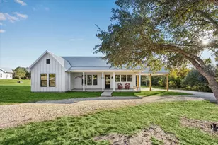 124 REBEKAHS Xing, Round Top, TX 78954 - Photo 2