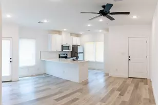 4709 Ireland St, Houston, TX 77016 - Photo 2