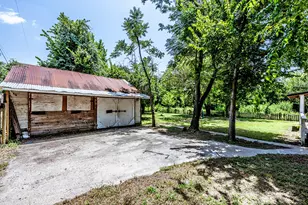 522 E Morris St, Madisonville, TX 77864 - Photo 28