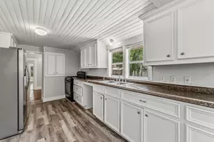 522 E Morris St, Madisonville, TX 77864 - Photo 10