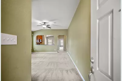 631 E Newport Bend, Katy, TX 77494 - Photo 4