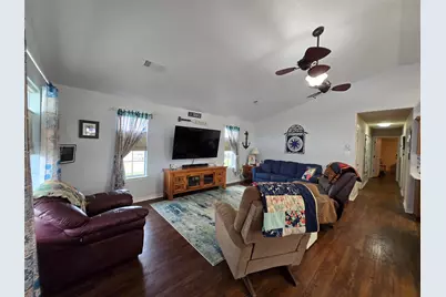 16 Peggy Street E, Palacios, TX 77465 - Photo 12