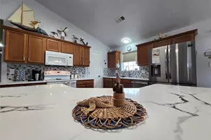 16 Peggy Street E, Palacios, TX 77465 - Photo 24