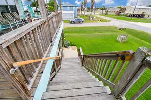 16 Peggy Street E, Palacios, TX 77465 - Photo 6