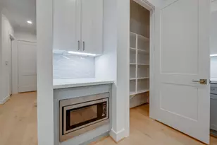 2715 Beauchamp St, Houston, TX 77009 - Photo 2