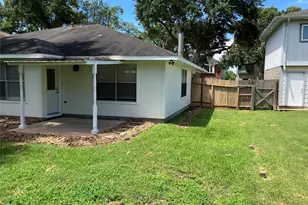 1827 Oak Ridge Dr, Kemah, TX 77565 - Photo 18