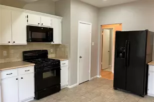 1827 Oak Ridge Dr, Kemah, TX 77565 - Photo 6