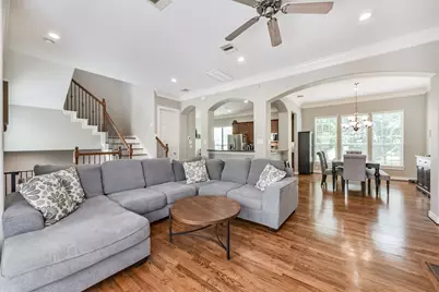 8806 Lakeshore Bend Drive, Houston, TX 77080 - Photo 12