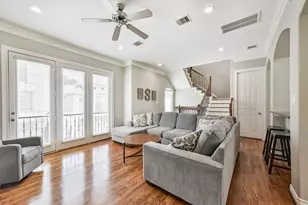 8806 Lakeshore Bend Dr, Houston, TX 77080 - Photo 10