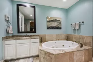 8806 Lakeshore Bend Dr, Houston, TX 77080 - Photo 32